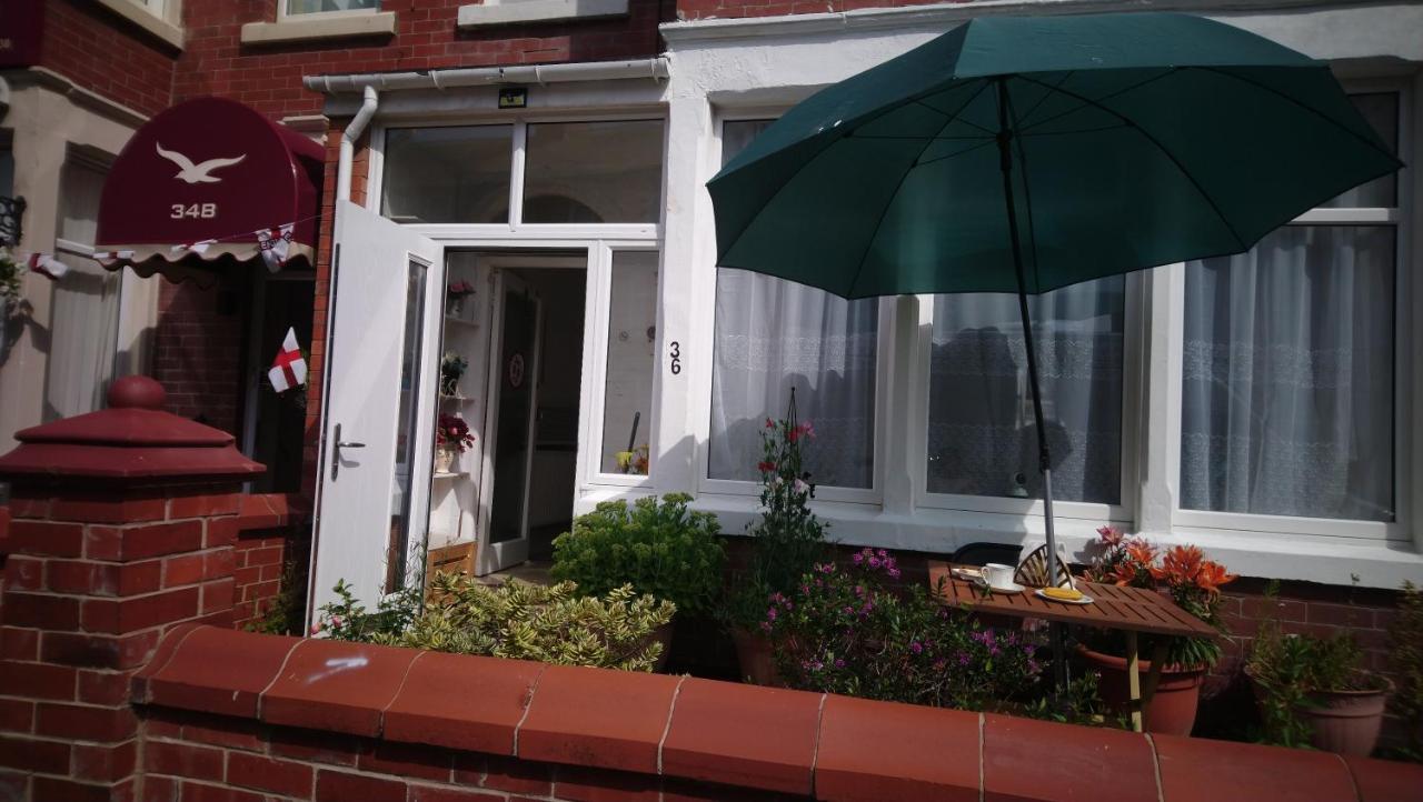 Renovated 4-Bed Home - Sleeps 9 - Parking - Spa Blackpool Exterior foto